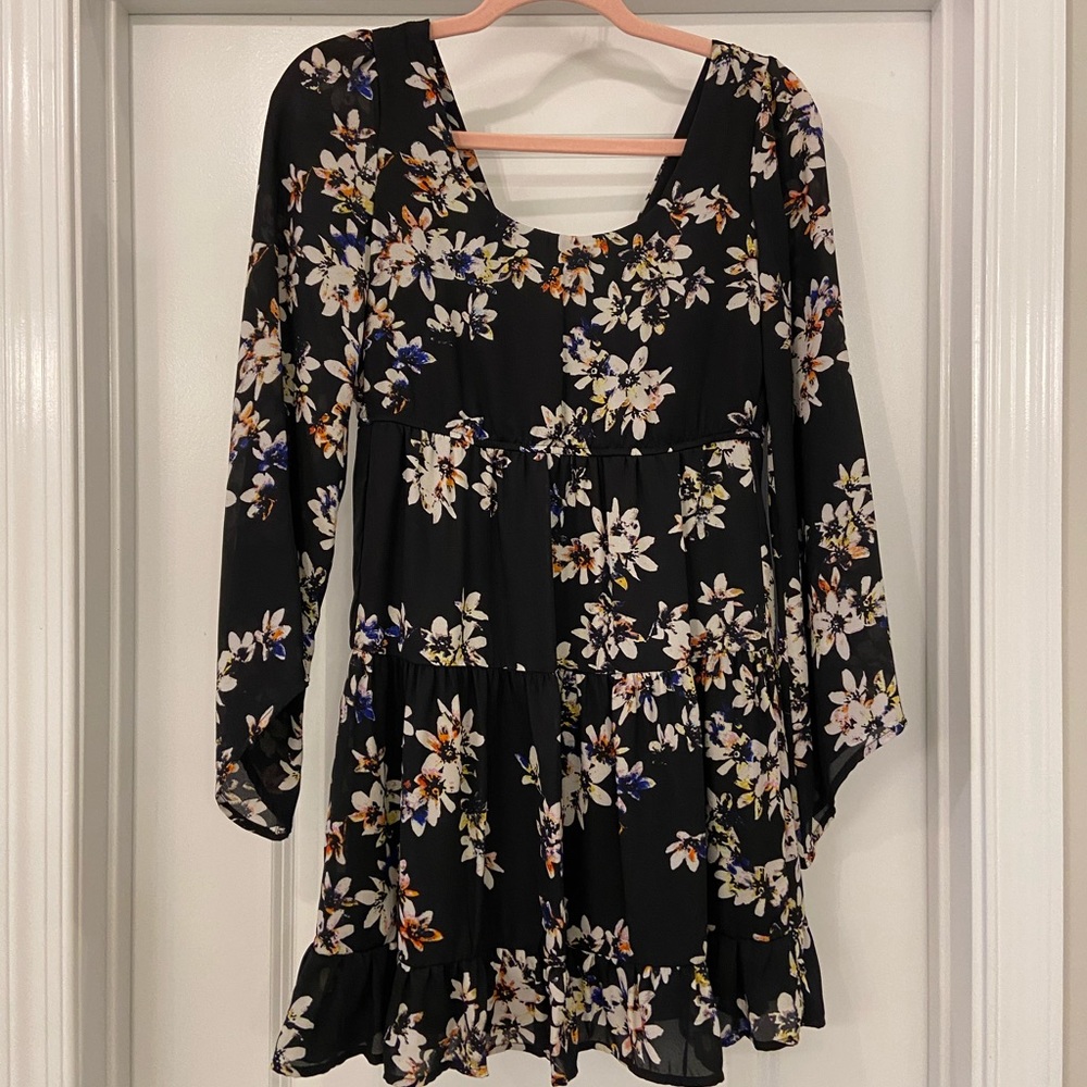 Socialite Black Floral Dress LIKE NEW